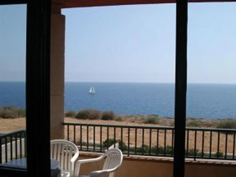Отель Apartamentos Moon Dreams Cabo De Banos Кала-эн-Бланес