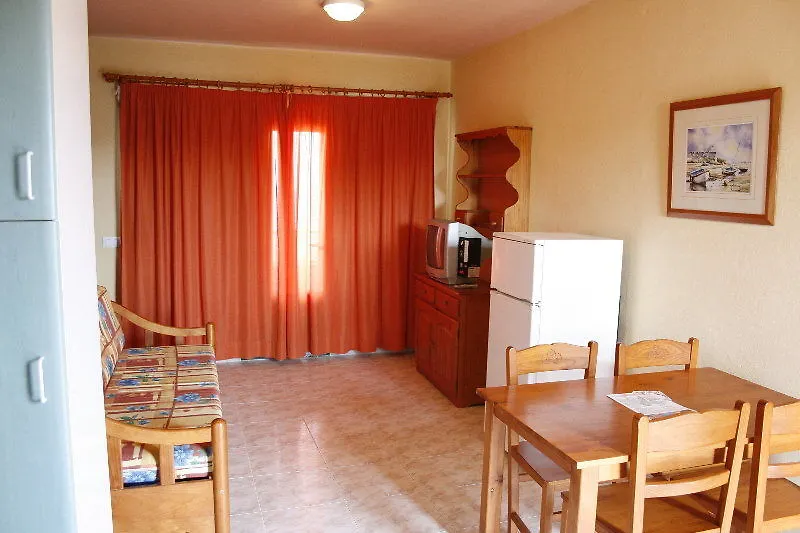 Apartamentos Moon Dreams Cabo De Banos Кала-эн-Бланес Отель