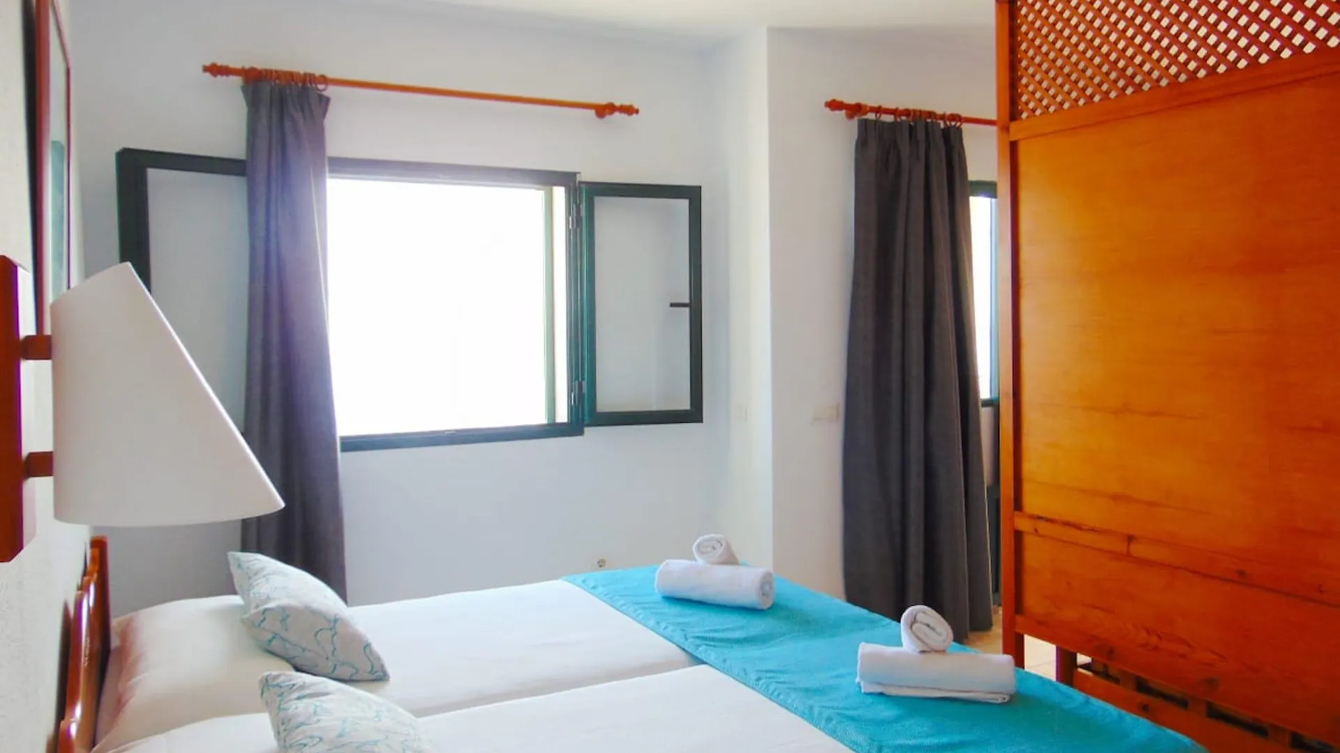 Apartamentos Moon Dreams Cabo De Banos Cala'N Blanes  Espagne
