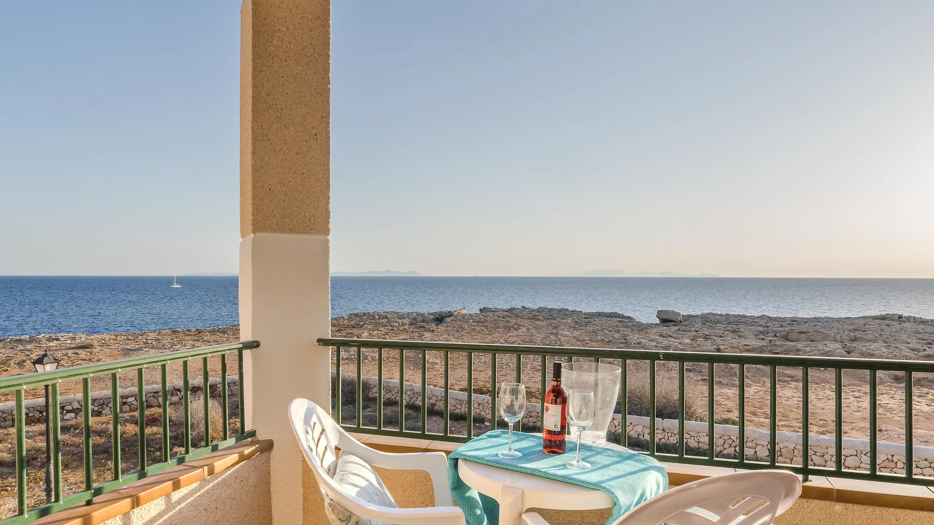 Apartamentos Moon Dreams Cabo De Banos Cala'N Blanes  Hotel Cala'N Blanes (Menorca)